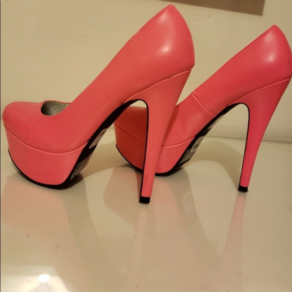 Shoes - Picture 2 of 2